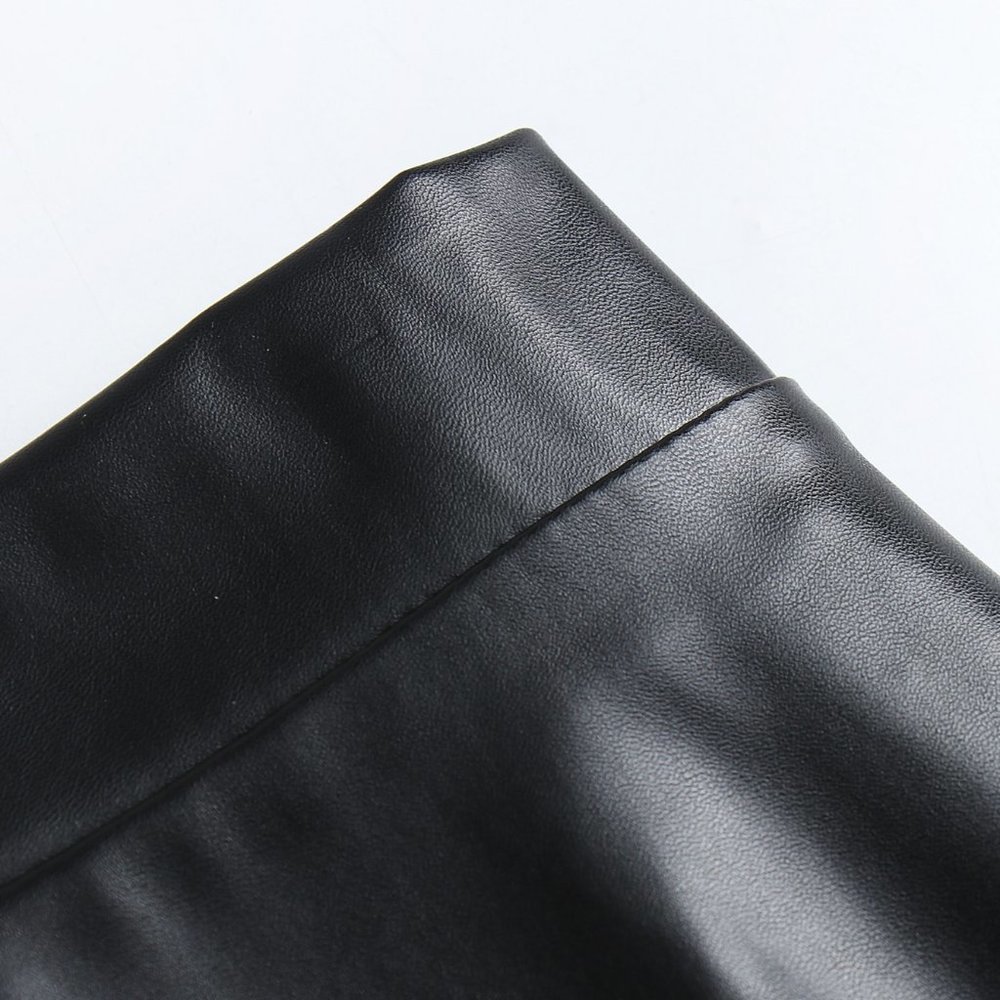 Black Preppy Womens Plus Solid PU Leather Flare Skirt - Picture 2 of 5